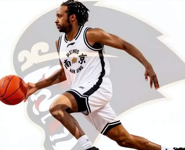 为新外援腾出位置!南京同曦裁掉2米08蓝领内线,王世龙不留情面