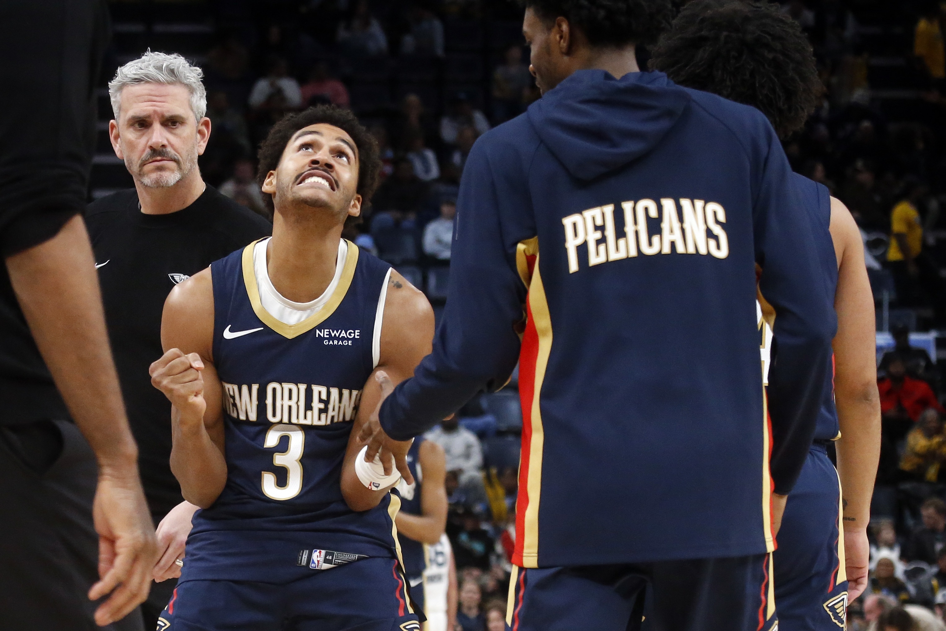 v体育-对攻大战！鹈鹕与爵士全场共出手210次 单队出手数均超100次